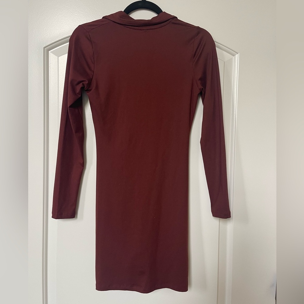 Windsor Women’s S Button Down Form-Fitting Dress - Picture 3 of 3